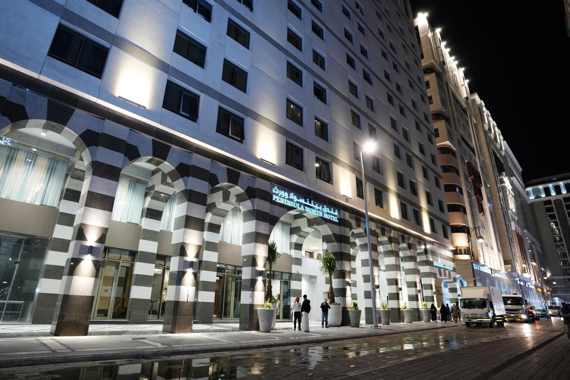 Worth Peninsula Hotel